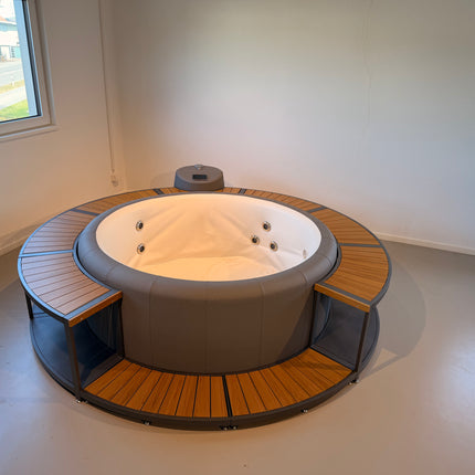 Soft Spa Singapore Umrandung mit Pool oben